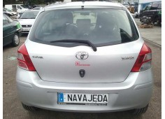 toyota yaris del año 2011