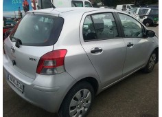 toyota yaris del año 2011 2