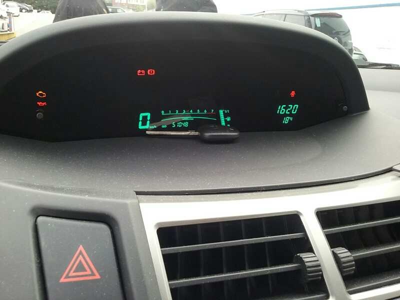 toyota yaris del año 2011