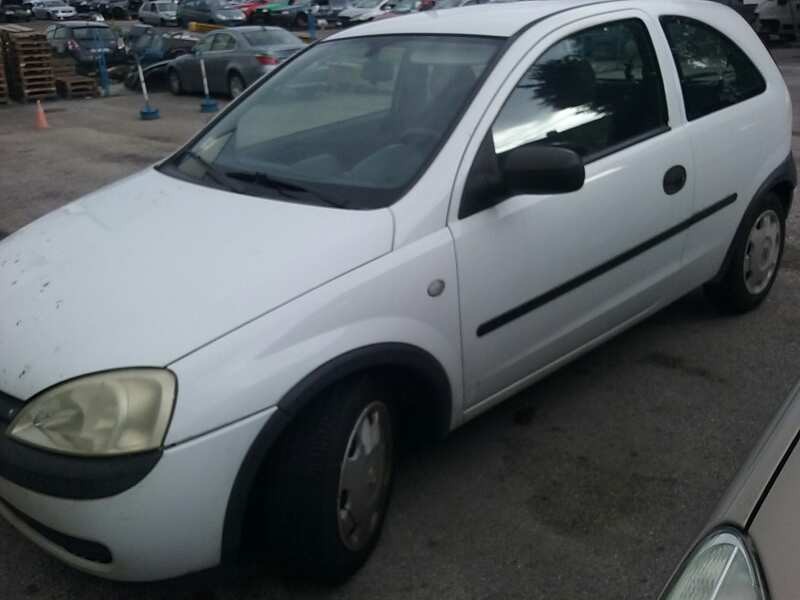 opel corsa c del año 2001