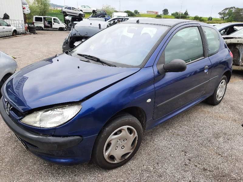 peugeot 206 berlina del año 2001