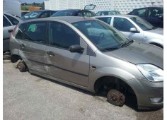 ford fiesta (cbk) del año 2004