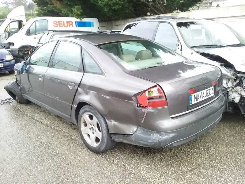 audi a6 berlina (4b2) del año 2000