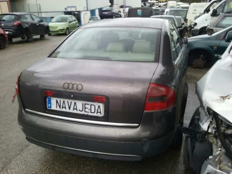 audi a6 berlina (4b2) del año 2000