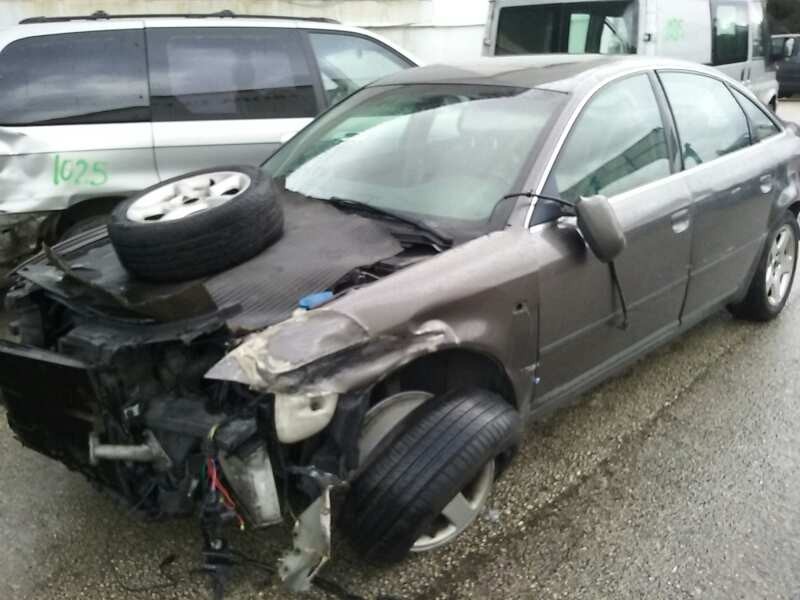 audi a6 berlina (4b2) del año 2000