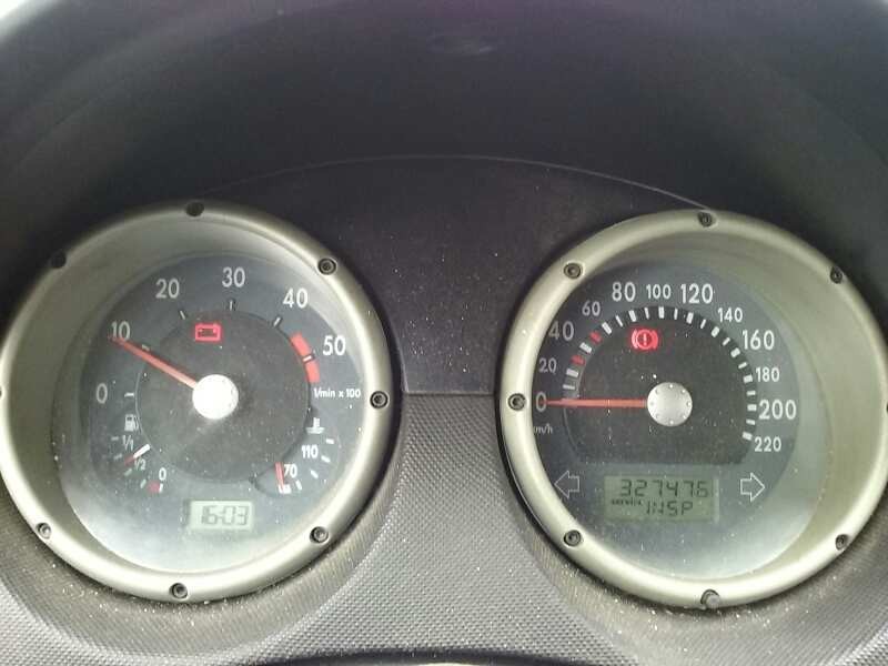 volkswagen polo berlina (6n2) del año 2001