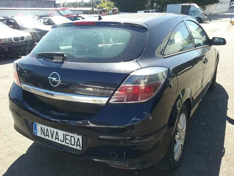 opel astra gtc del año 2006