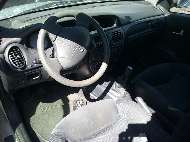 renault megane i coupe fase 2 (da..) del año 2002