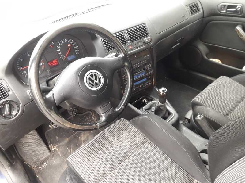 volkswagen golf iv berlina (1j1) del año 2003