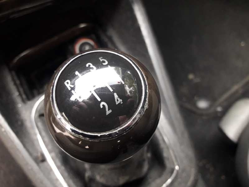 volkswagen golf iv berlina (1j1) del año 2003