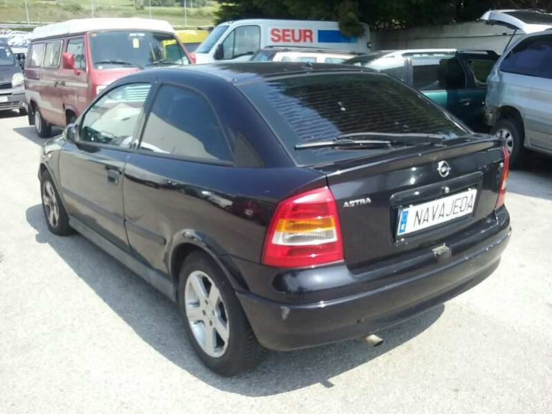 opel astra g berlina del año 2003