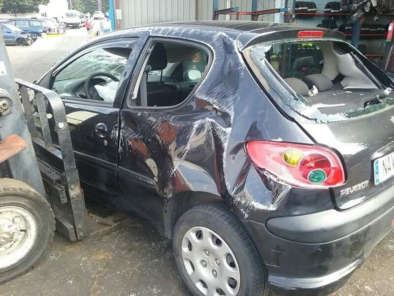 peugeot 206 berlina del año 2004