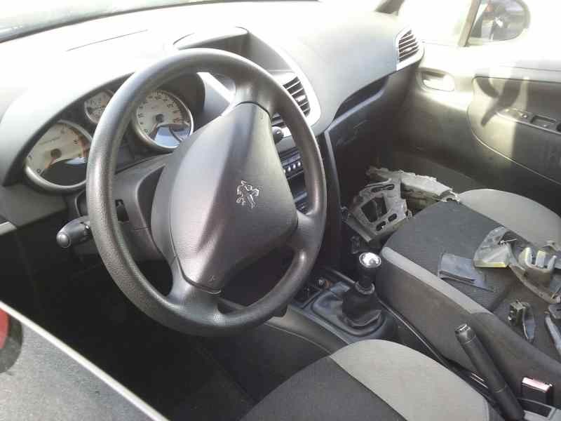 peugeot 207 del año 2006
