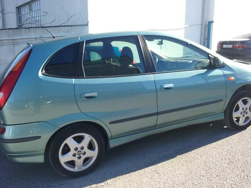 nissan almera tino (v10m) del año 2001