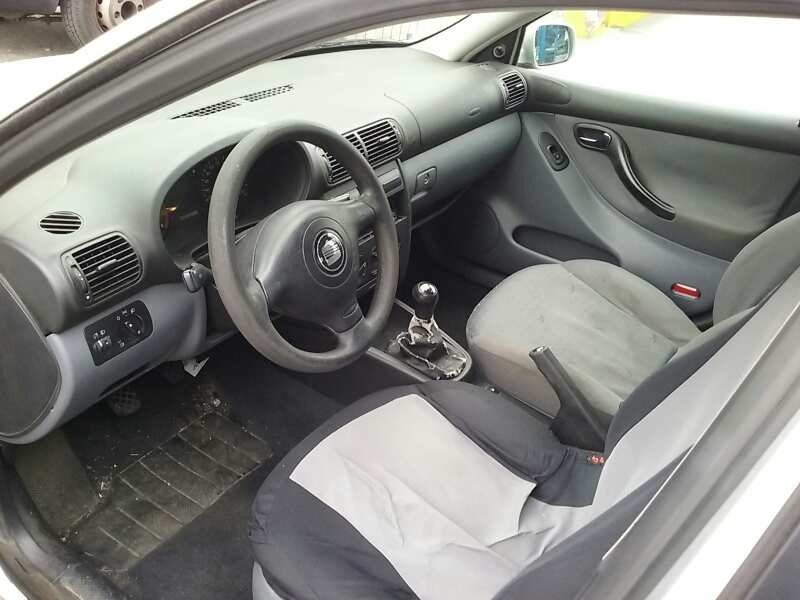 seat toledo (1m2) del año 2000