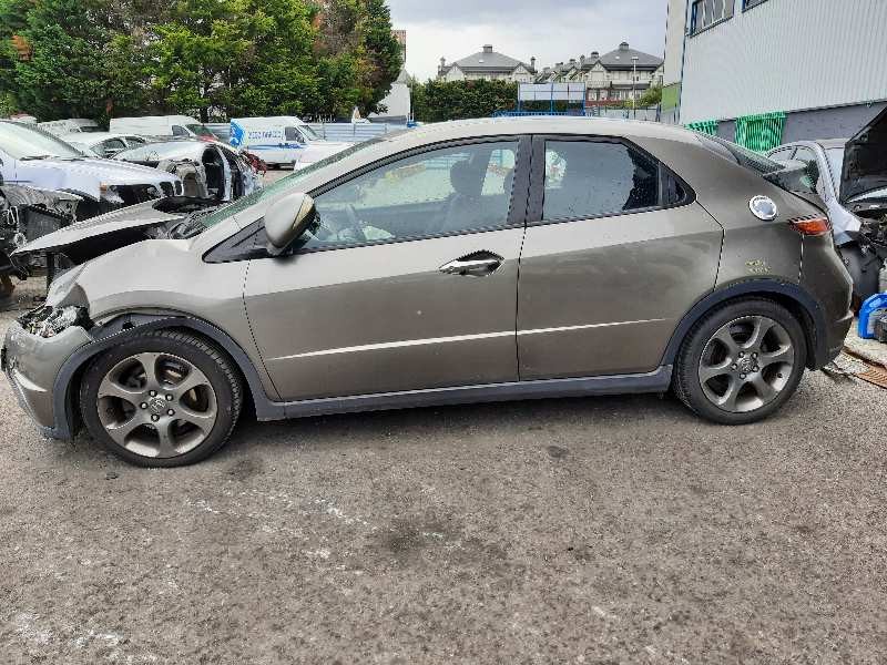 honda civic berlina 5 (fk) del año 2006