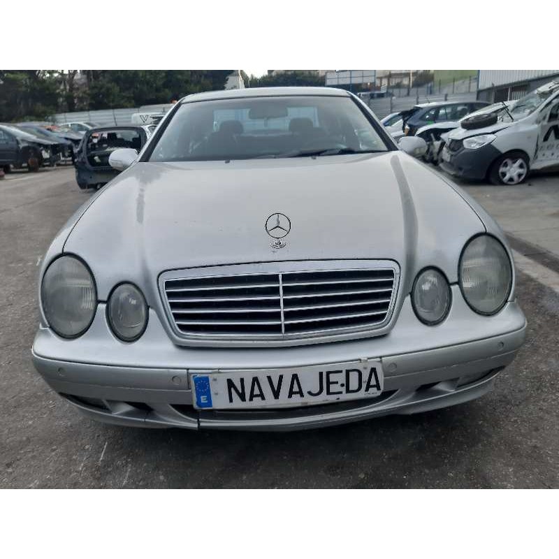 mercedes-benz clase clk (w208) coupe del año 2000