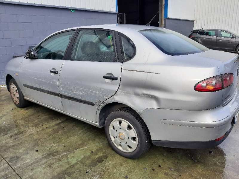 seat cordoba berlina (6l2) del año 2004