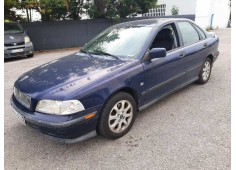 volvo s40 berlina del año 2000 2