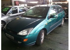 ford focus berlina (cak) del año 2001