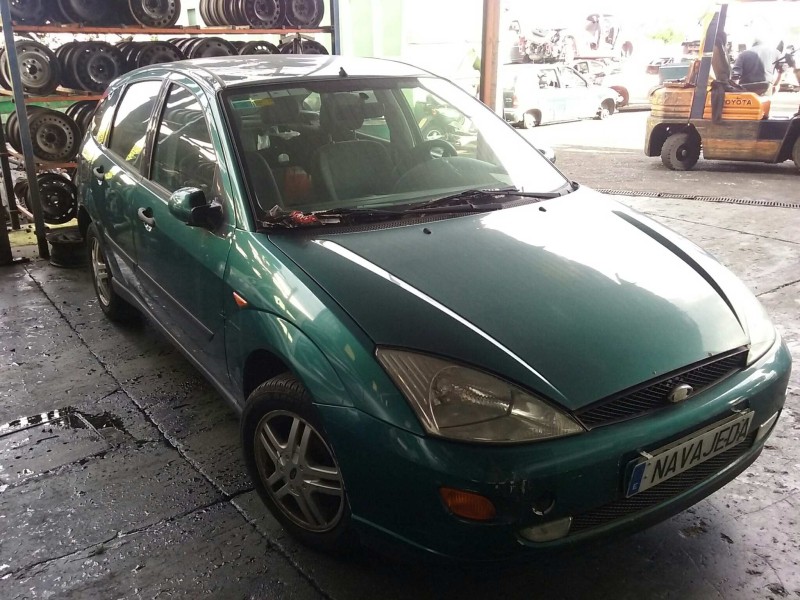 ford focus berlina (cak) del año 2001