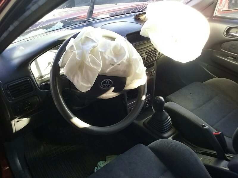 toyota corolla (e11) del año 2001