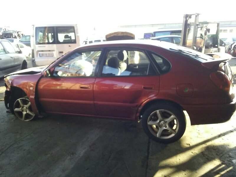 toyota corolla (e11) del año 2001