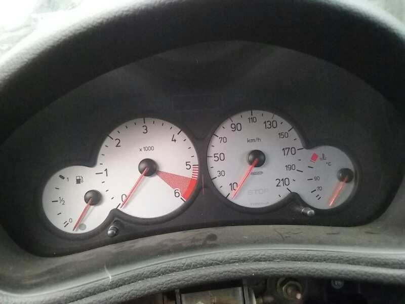 peugeot 206 berlina del año 2004