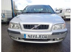 volvo v40 familiar del año 2003