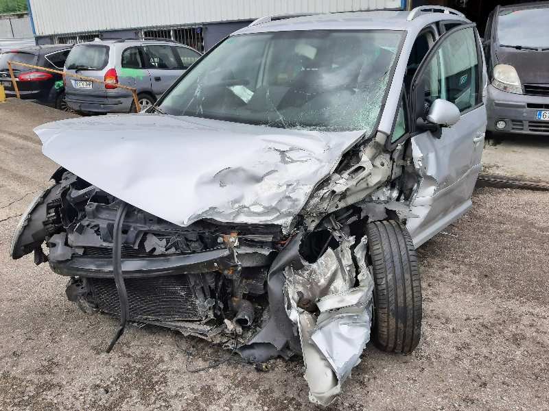 volkswagen touran (1t1) del año 2006