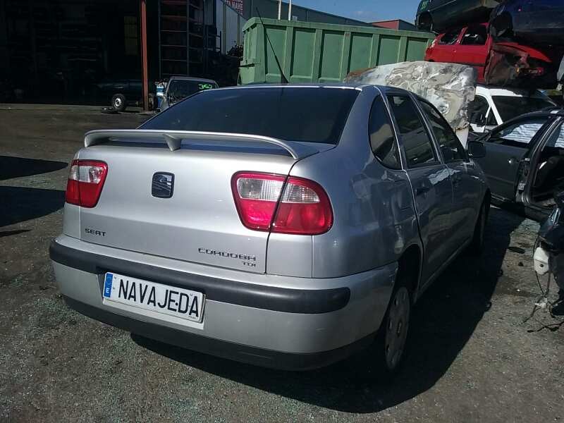 seat cordoba berlina (6k2) del año 2001