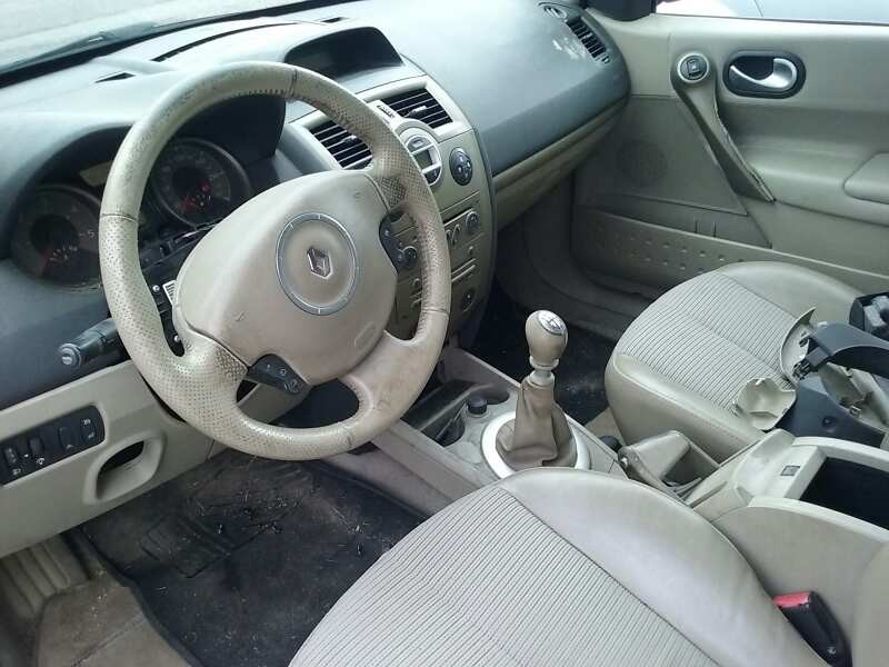 renault megane ii classic berlina del año 2005