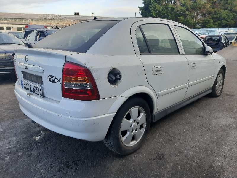 opel astra g berlina del año 2003