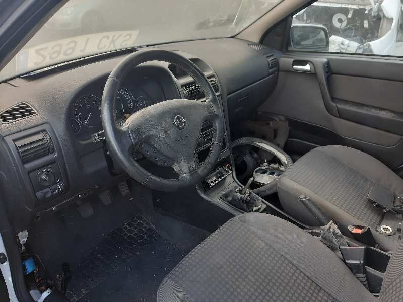 opel astra g berlina del año 2003