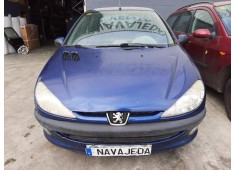 peugeot 206 berlina del año 2000