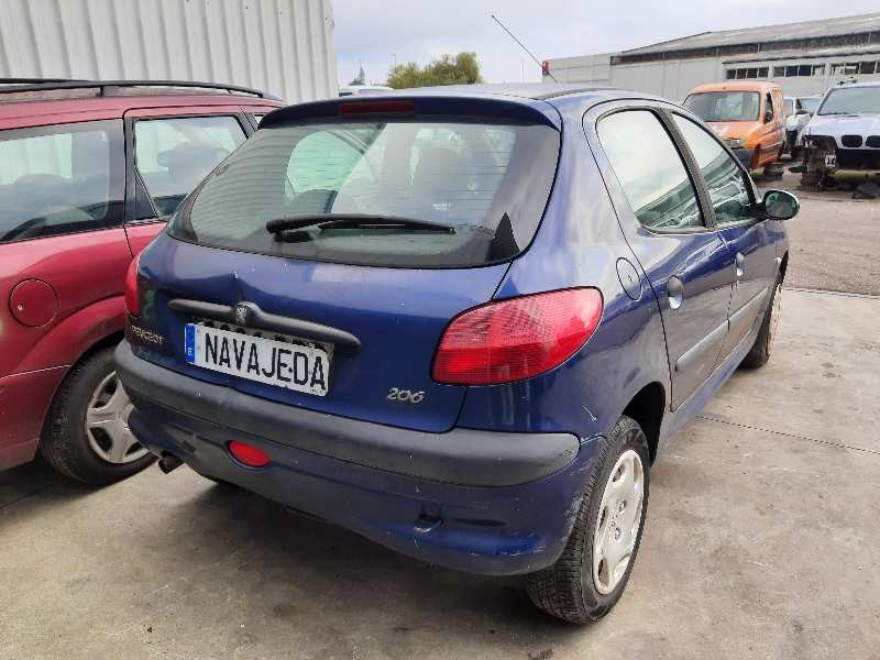 peugeot 206 berlina del año 2000
