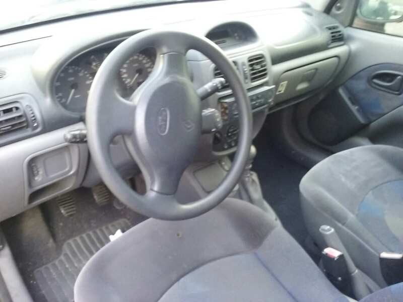 renault clio ii fase i (b/cbo) del año 2000