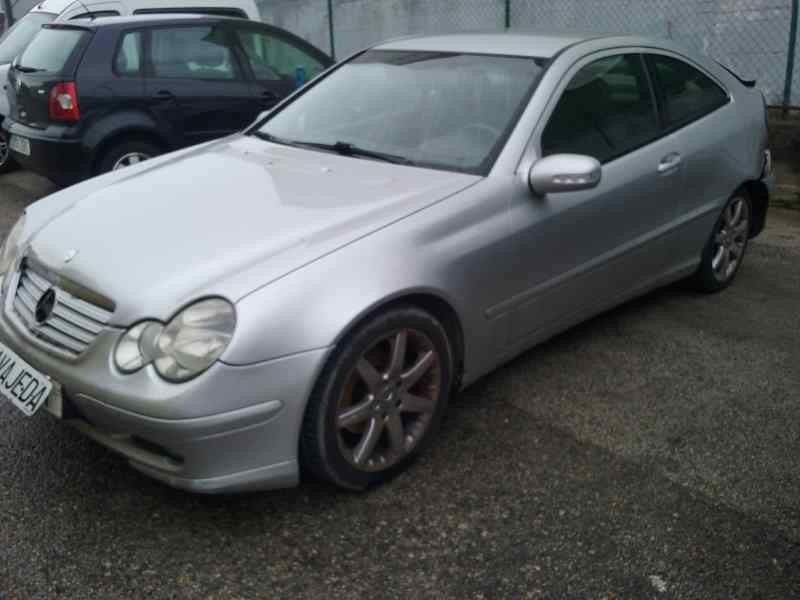 mercedes-benz clase c (w203) sportcoupe del año 2003