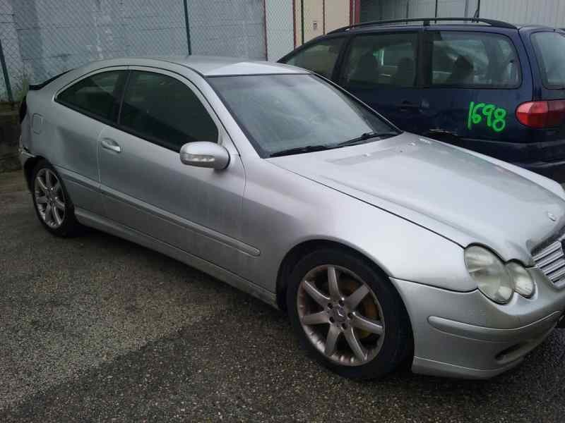 mercedes-benz clase c (w203) sportcoupe del año 2003