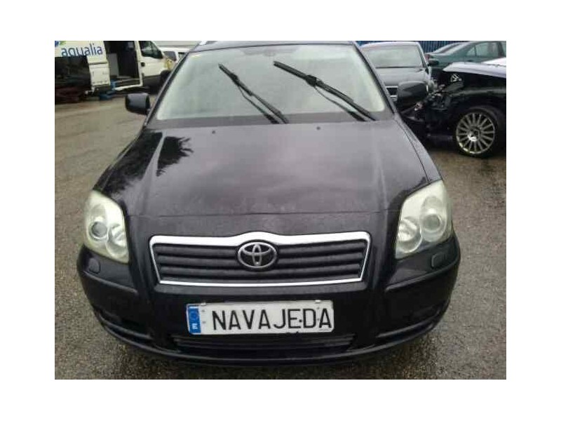 toyota avensis wagon (t25) del año 2005