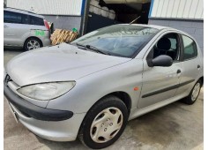 peugeot 206 berlina del año 2001 2