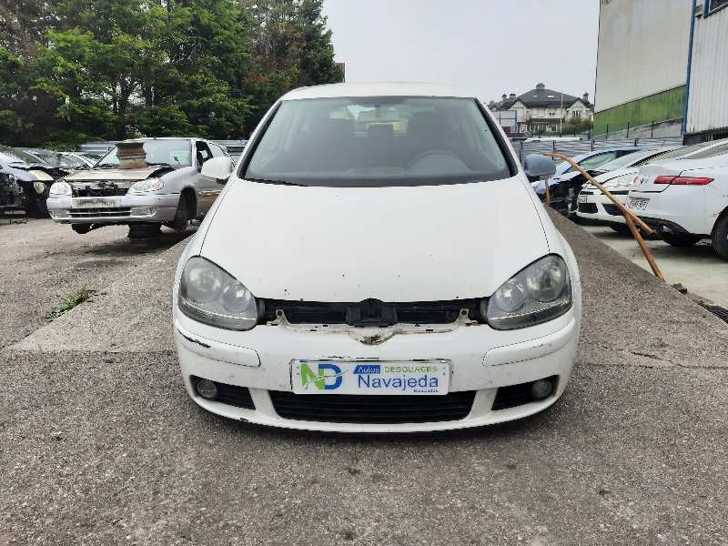 volkswagen golf v berlina (1k1) del año 2004