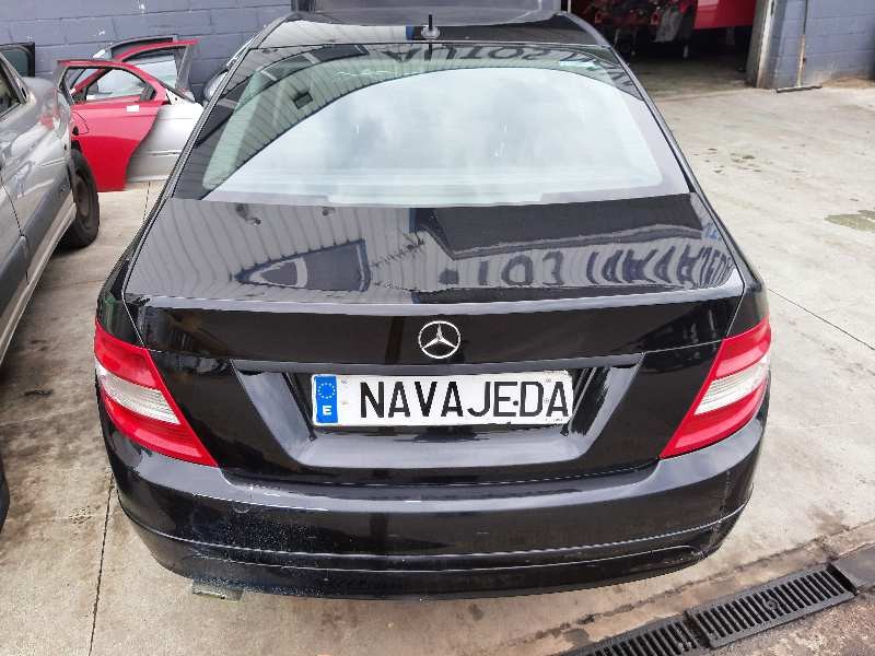 mercedes-benz clase c (w204) berlina del año 2007