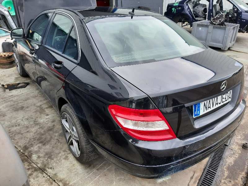 mercedes-benz clase c (w204) berlina del año 2007