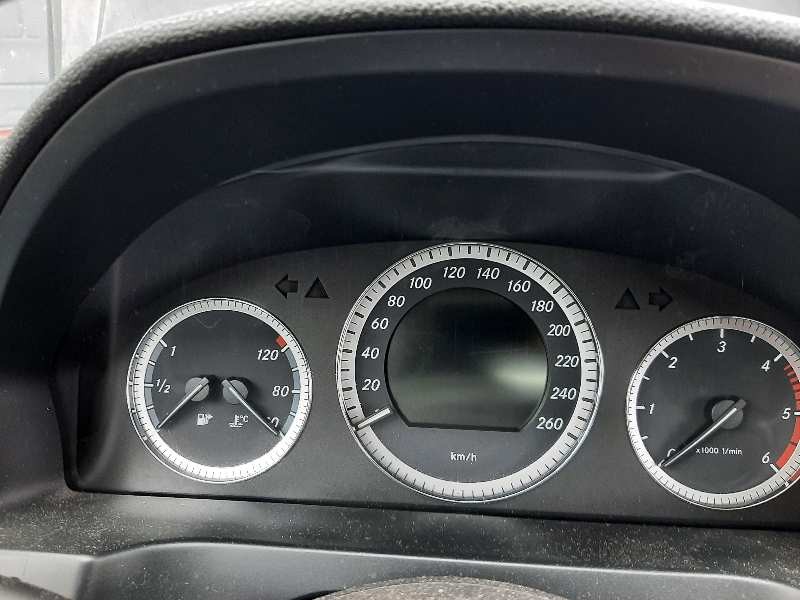 mercedes-benz clase c (w204) berlina del año 2007