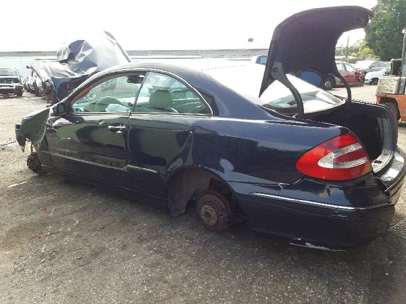 mercedes-benz clase clk (w209) coupe del año 2002