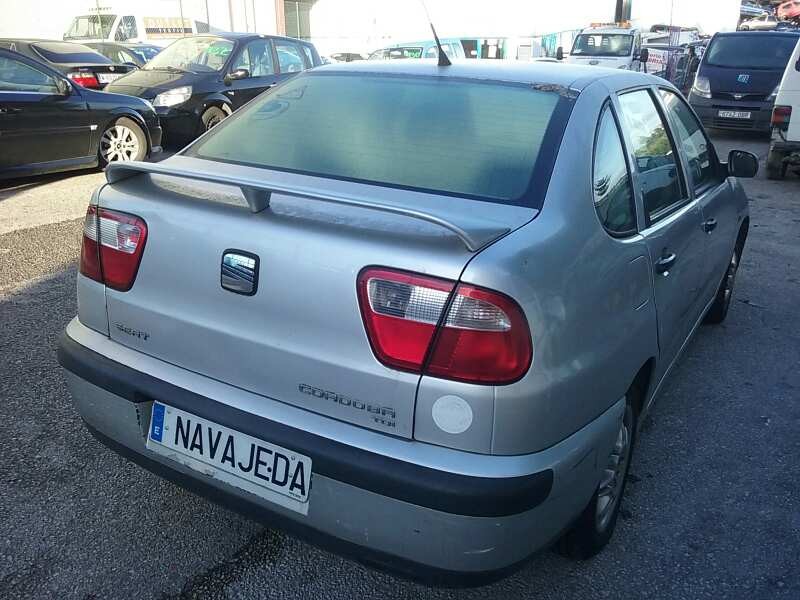 seat cordoba berlina (6k2) del año 2001