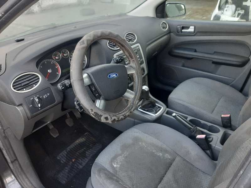ford focus berlina (cap) del año 2005