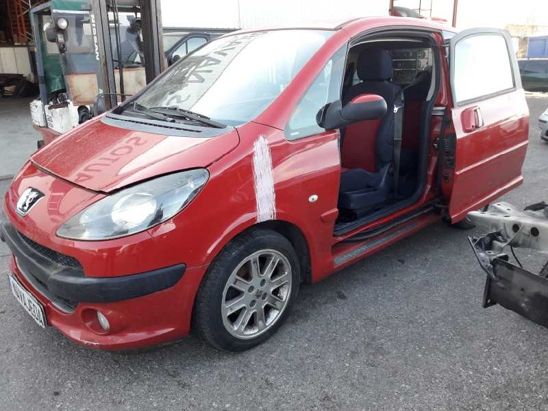 peugeot 1007 del año 2006