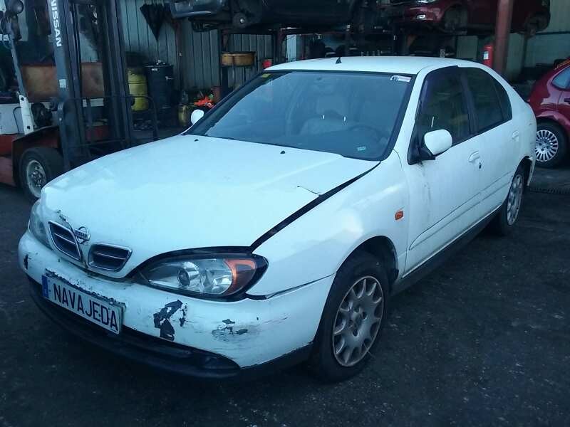 nissan primera berlina (p11) del año 2001